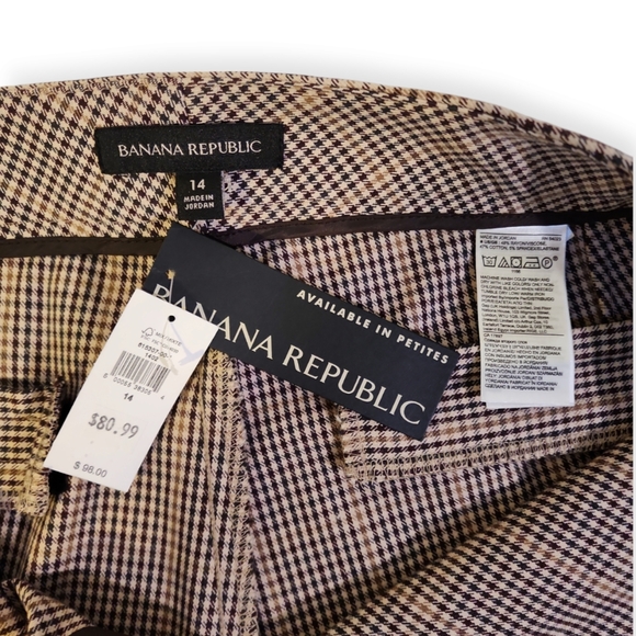 Banana Republic Highrise Flare - Picture 7 of 10